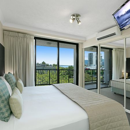 Hotel Mantra Esplanade Cairns Esterno foto