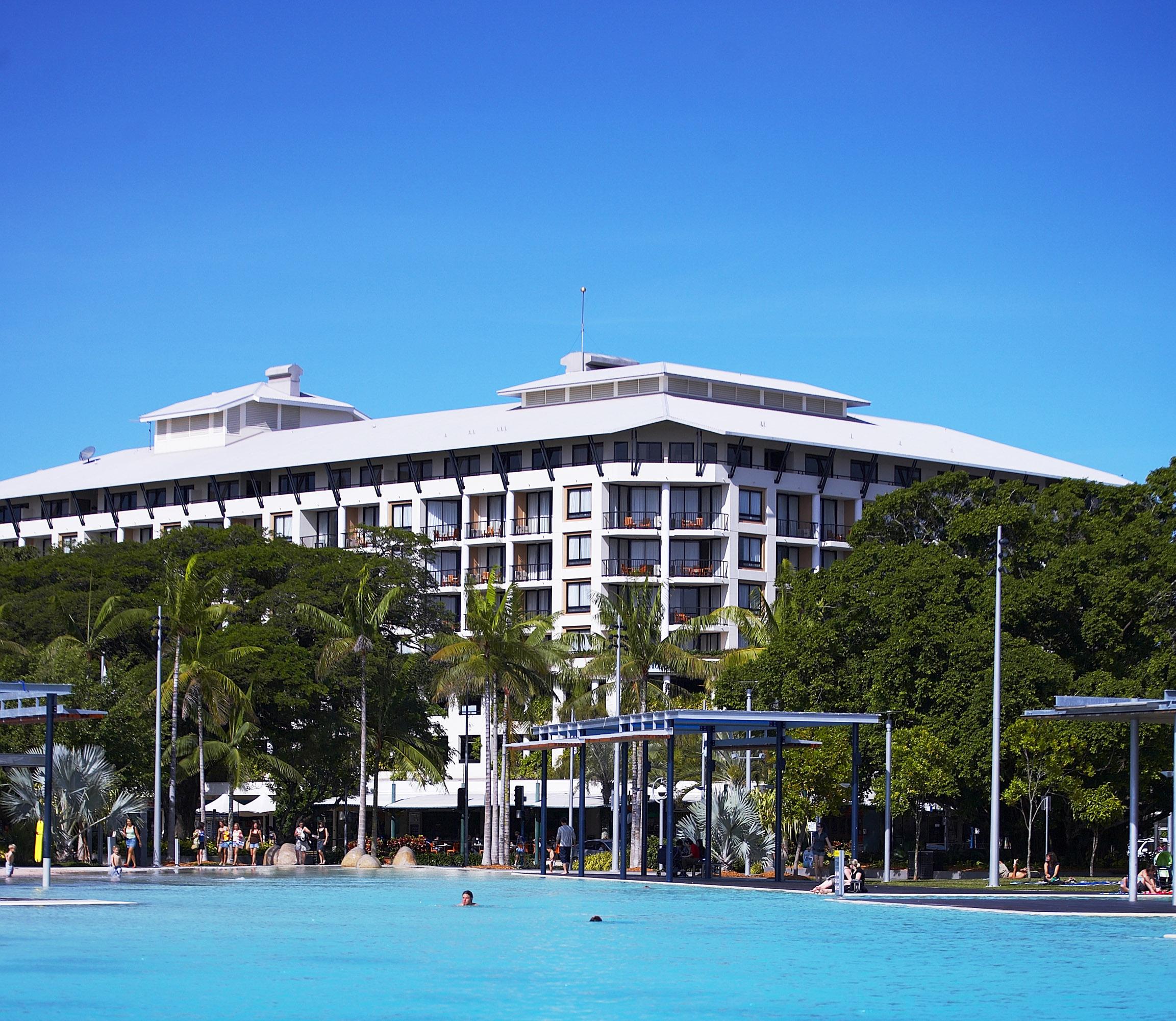 Hotel Mantra Esplanade Cairns Esterno foto
