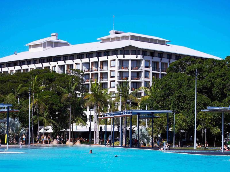 Hotel Mantra Esplanade Cairns Esterno foto